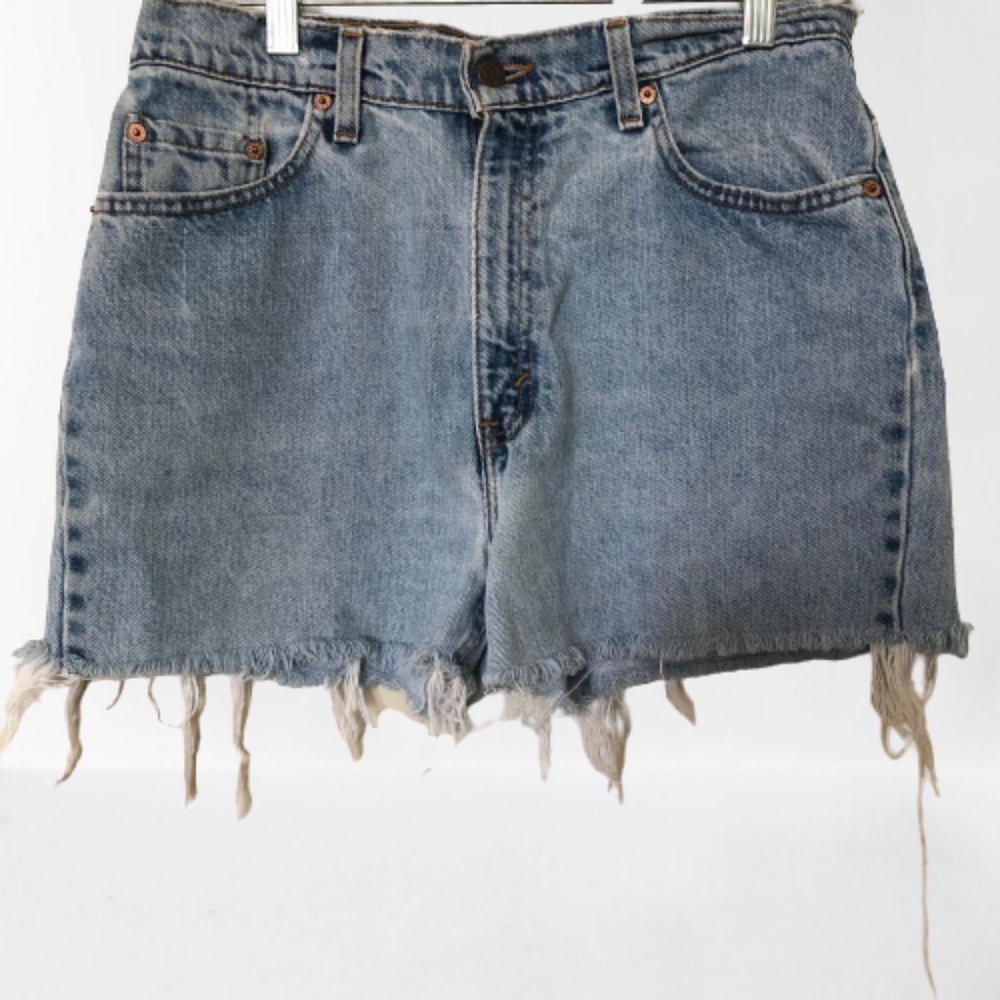 vintage Levi's 512 distressed shorts - Picture 1 of 7